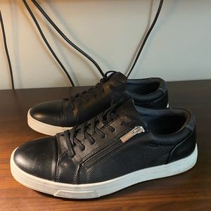 Calvin Klein men’s sneakers size 8